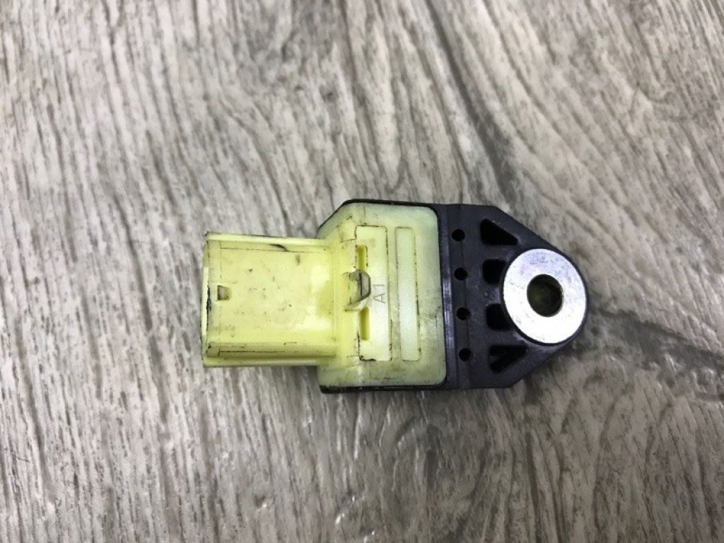 898310T020 | Датчик удару TOYOTA VENZA 09-16 - Фото 2