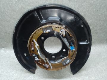 Гальмівний механізм прав. TOYOTA CAMRY 55 14-17