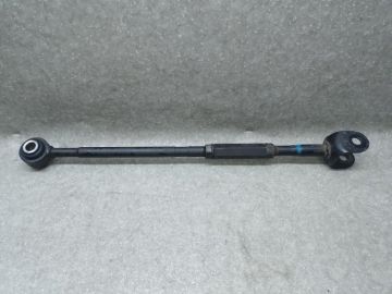 Важіль задньої підвіски поперечний TOYOTA CAMRY 55 14-17