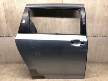 Двері зсувні задн. прав. TOYOTA SIENNA 11-16