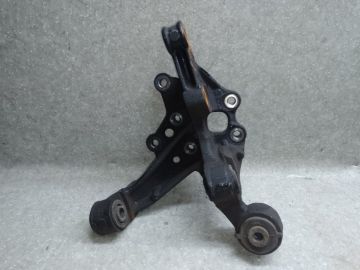 Цапфа лів. TOYOTA CAMRY 55 14-17