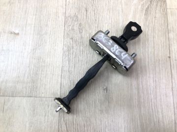 Обмежувач дверей передн. прав. INFINITI QX50 18-