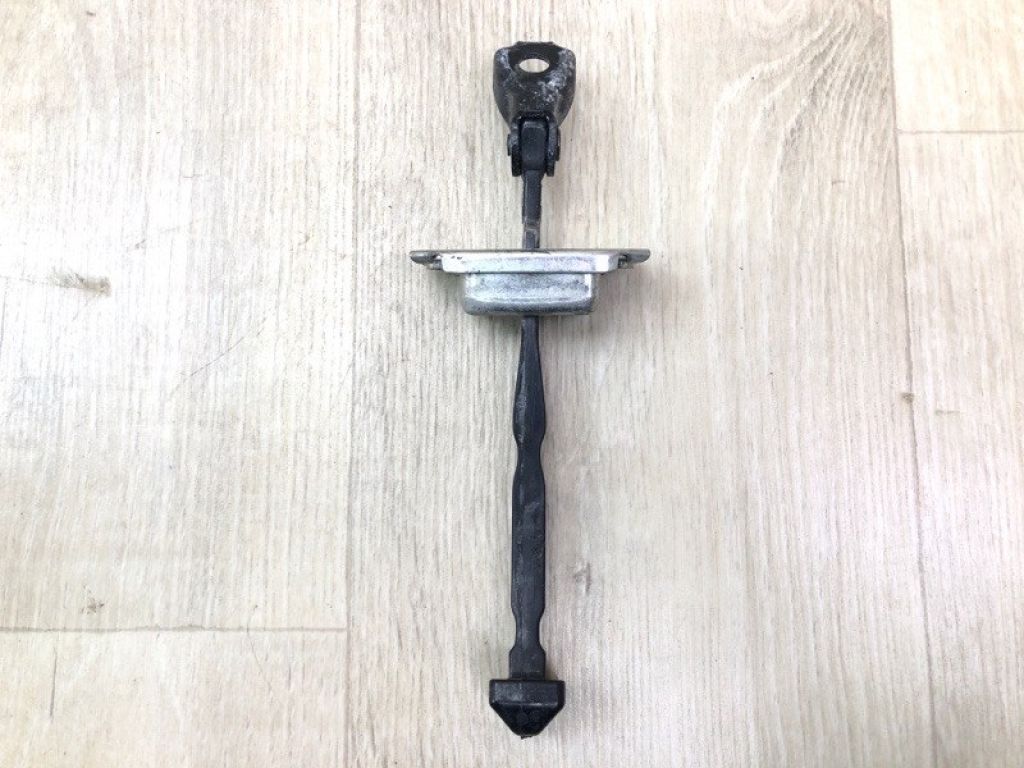 80430-5AA0A | Обмежувач дверей передн. NISSAN MURANO Z52 14-