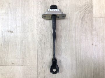 Обмежувач дверей передн. NISSAN MURANO Z52 14-