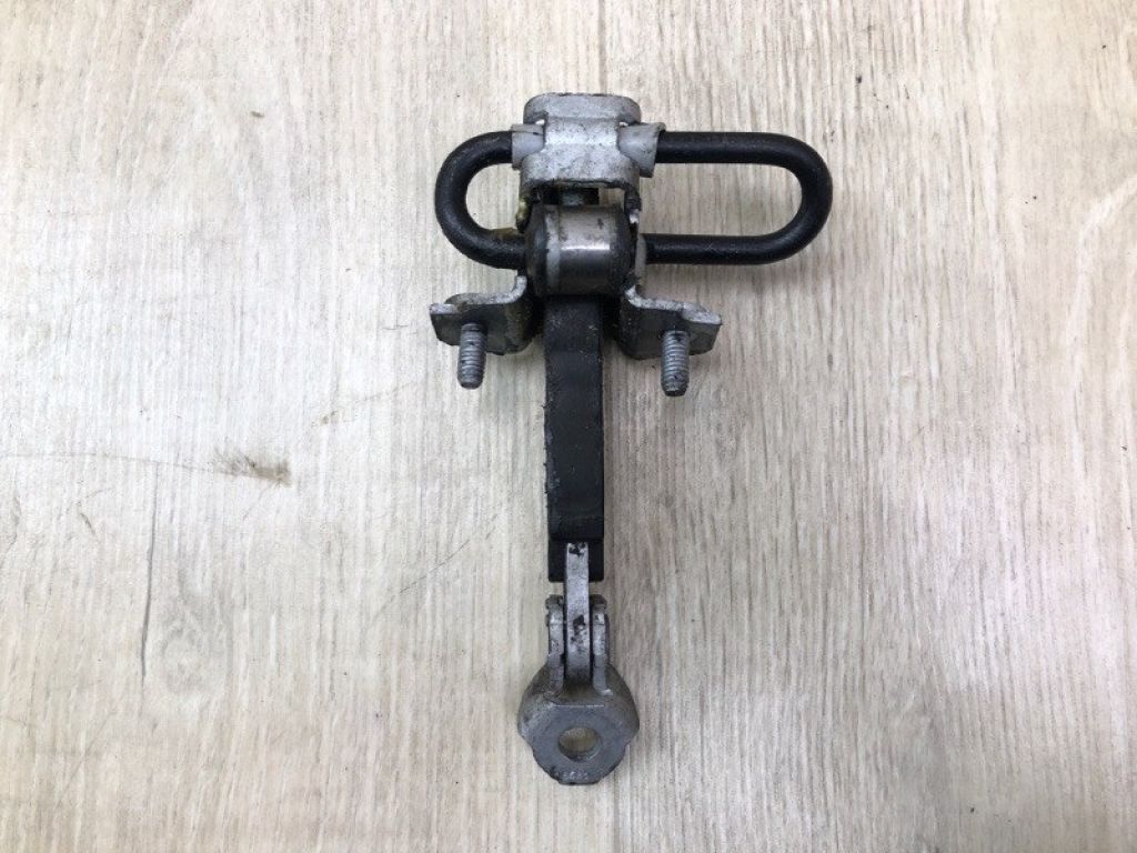 68070076AC | Ограничитель двери передн. FIAT 500 (312/FF) 07-19 - Фото 3