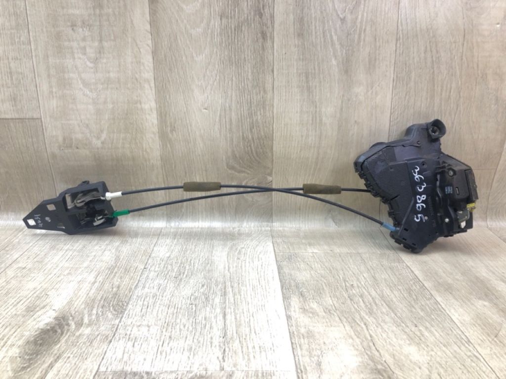 6904006180 | Замок двері передн. лів. TOYOTA VENZA 09-16