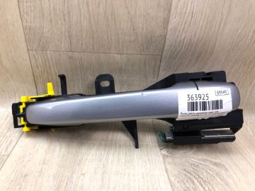 Ручка двері зовнішня задн. лів. TOYOTA SIENNA 11-16