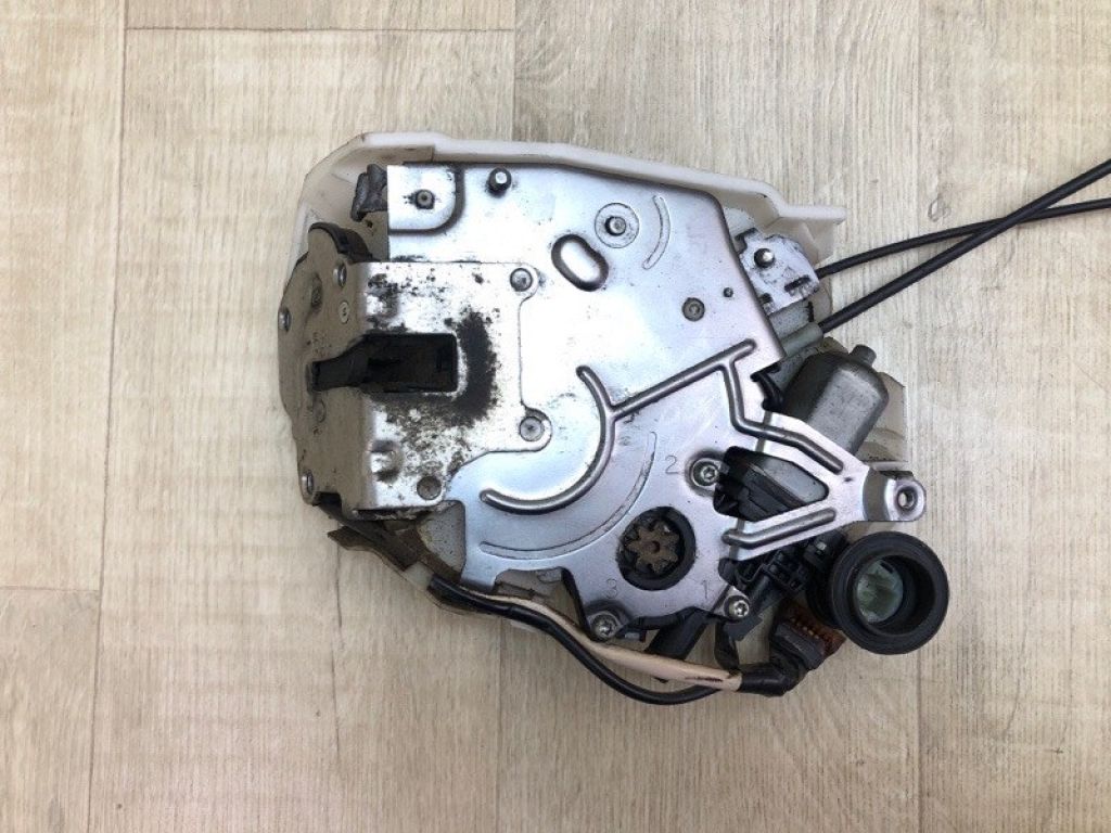 6930008020 | Замок двері задн. лів. TOYOTA SIENNA 11-16 - Фото 3