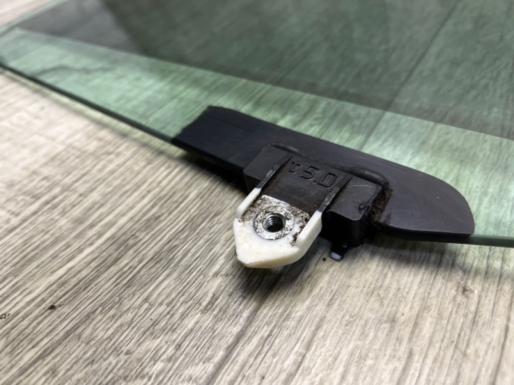 681020T010 | Скло дверей передн. лів. TOYOTA VENZA 09-16 - Фото 3