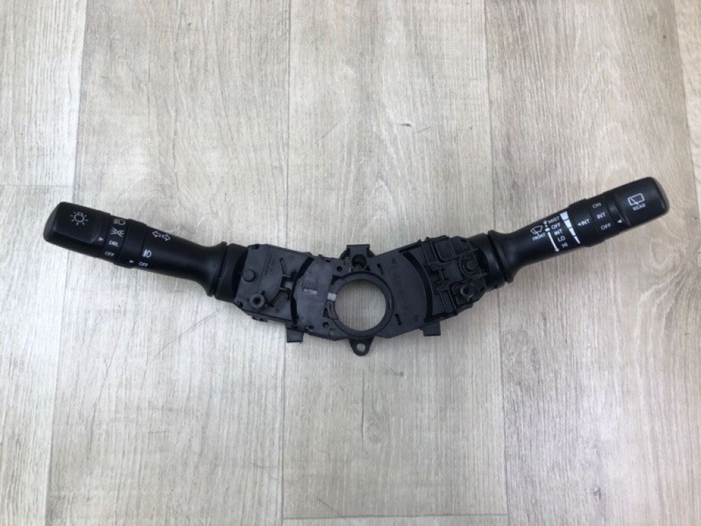 93410-3X810 | Подрулевой переключатель HYUNDAI ELANTRA GD 12-17