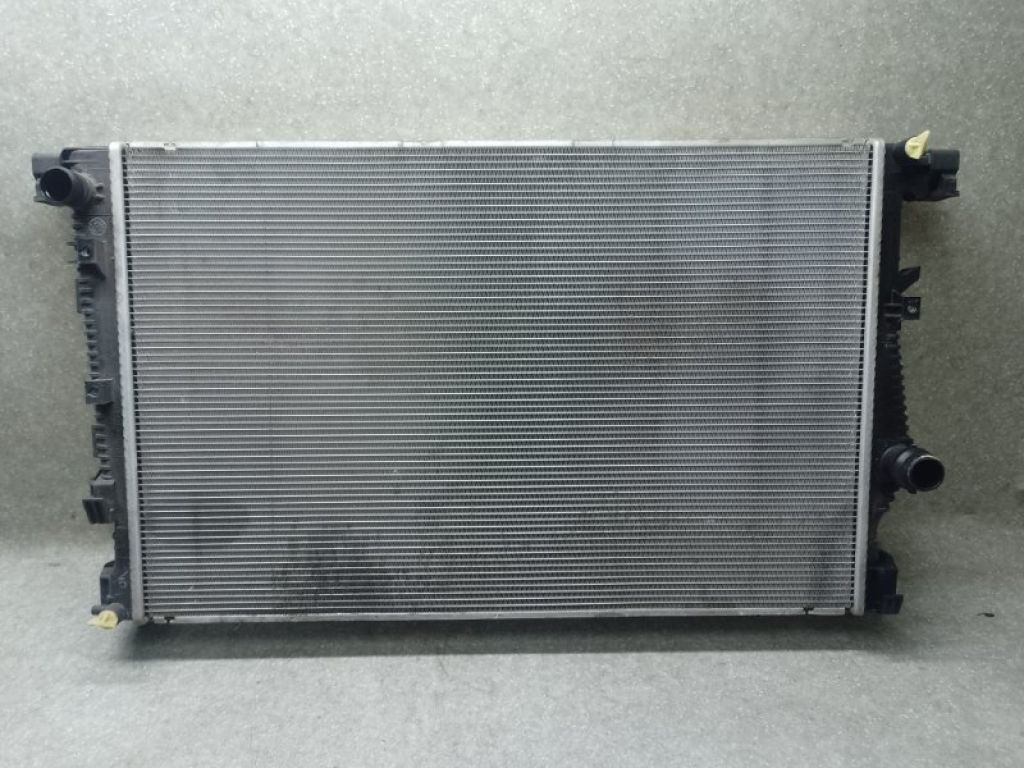 68229290AA | Радіатор основний JEEP CHEROKEE 14-