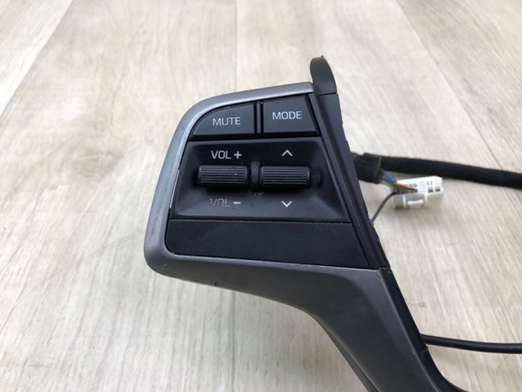 96700-F2030 | Кнопки руля HYUNDAI ELANTRA AD 16- - Фото 2