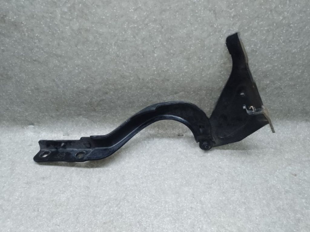 68103057AA | Петля капота лев. JEEP CHEROKEE 14-