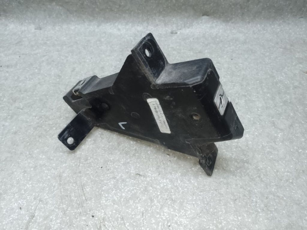 68144541AA | Крепление радиатора лев. JEEP CHEROKEE 14-