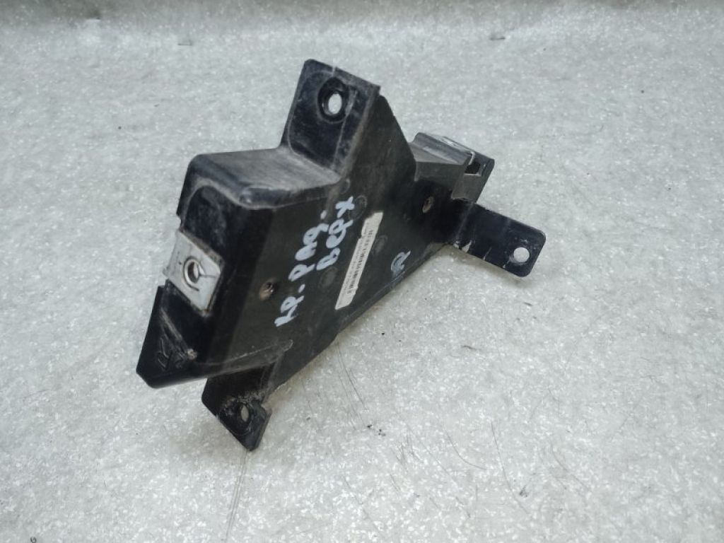 68144540AA | Кріплення радіатора прав. JEEP CHEROKEE 14-