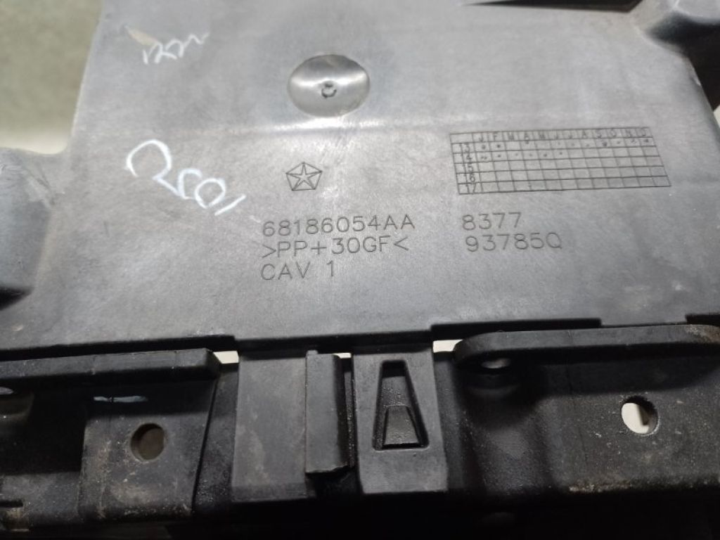 68186053AA | Полка аккумулятора JEEP CHEROKEE 14- - Фото 3