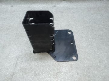 Кронштейн переднього бампера лів. JEEP CHEROKEE 14-