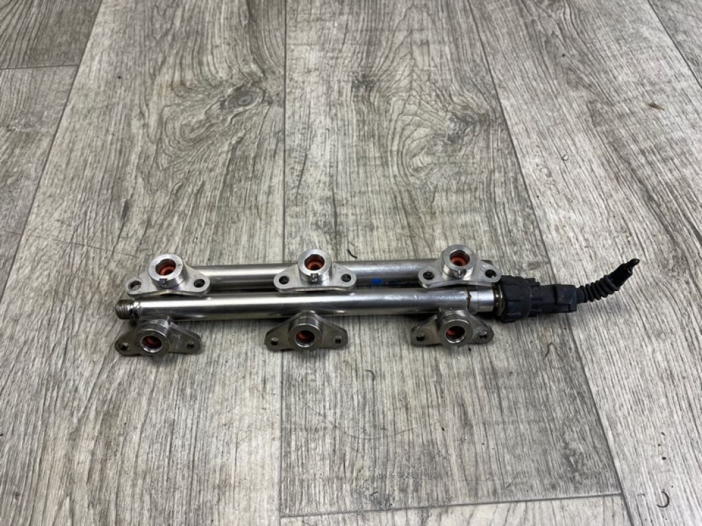 16013-R9P-305 | Паливна рейка ACURA TLX 17-20 - Фото 2