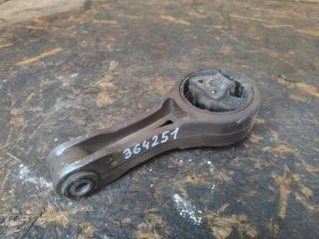 Подушка двигуна нижня DODGE JOURNEY 08-20