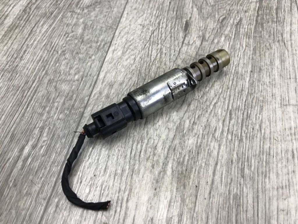 04E906455 | Клапан изменения фаз ГРМ VOLKSWAGEN JETTA USA 10-17 - Фото 2