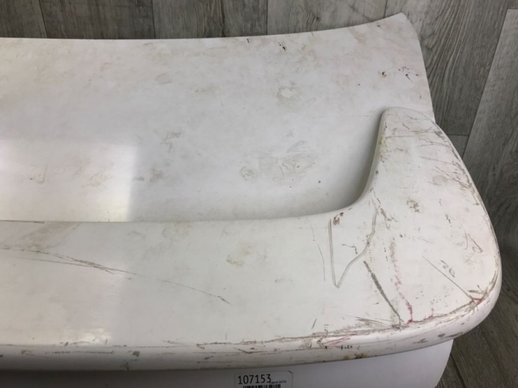 84300-1E735 | Крышка багажника NISSAN BLUEBIRD 91-97 - Фото 4