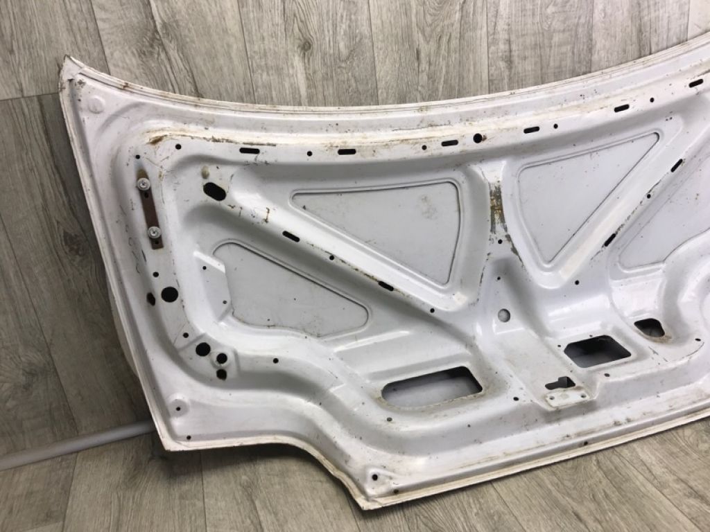 84300-1E735 | Крышка багажника NISSAN BLUEBIRD 91-97 - Фото 10