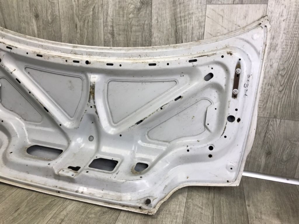 84300-1E735 | Крышка багажника NISSAN BLUEBIRD 91-97 - Фото 11