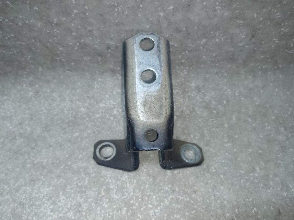 5702A063 | Петля двері верхня передн. прав. MITSUBISHI ASX / OUTLANDER SPORT 10-21 - Фото 3