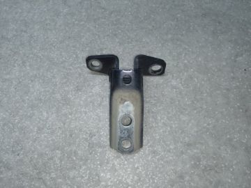 Петля двері нижня передн. лів. MITSUBISHI ASX / OUTLANDER SPORT 10-21