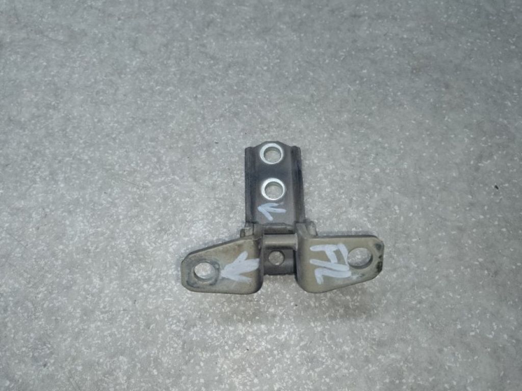 5702A064 | Петля двері нижня передн. лів. MITSUBISHI ASX / OUTLANDER SPORT 10-21 - Фото 2