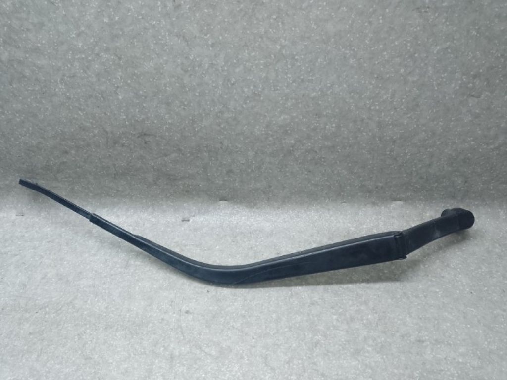 8250A646 | Поводок стеклоочистителя передний прав. MITSUBISHI ASX / OUTLANDER SPORT 10-21