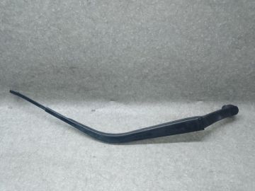 Поводок стеклоочистителя передний прав. MITSUBISHI ASX / OUTLANDER SPORT 10-21