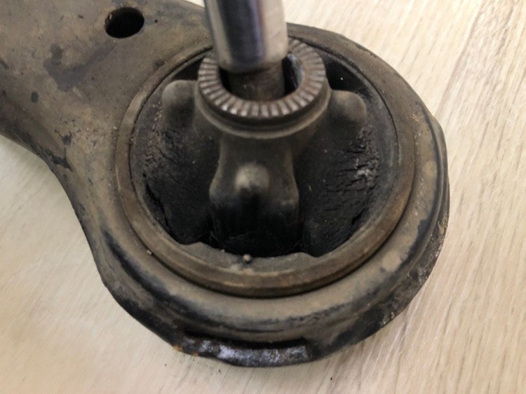 4806906150 | Рычаг передней подвески нижний лев. TOYOTA CAMRY 40 06-11 - Фото 4