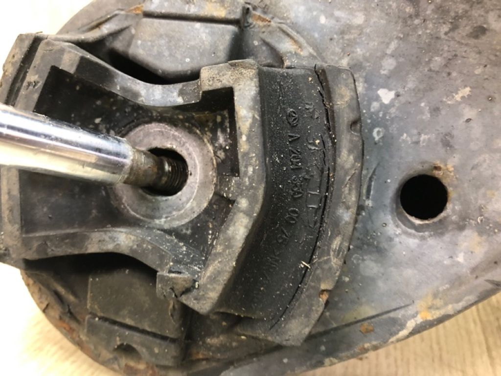 A2043500141 | Балка задньої підвіски MERCEDES C-CLASS W204 07-14 - Фото 12