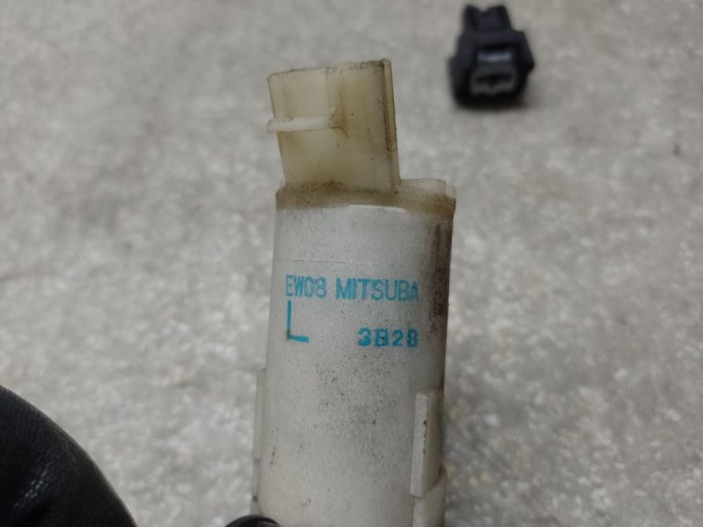 8260A217 | Насос омывателя стекла MITSUBISHI ASX / OUTLANDER SPORT 10-21 - Фото 4