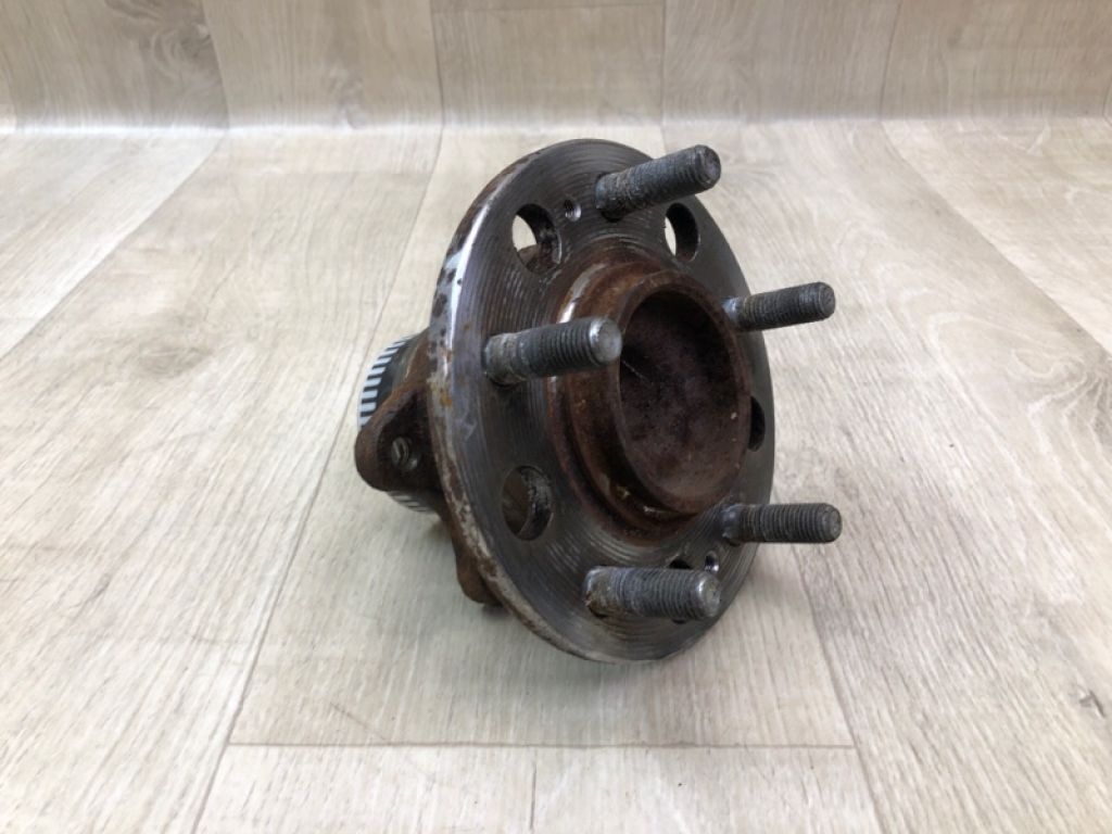 527303S200 | Ступица задн. HYUNDAI SONATA YF 10-14