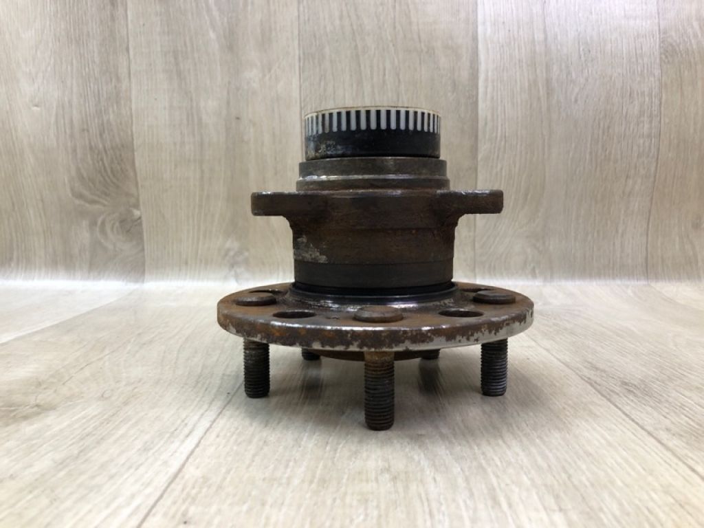 527303S200 | Маточина колеса задн. HYUNDAI SONATA YF 10-14