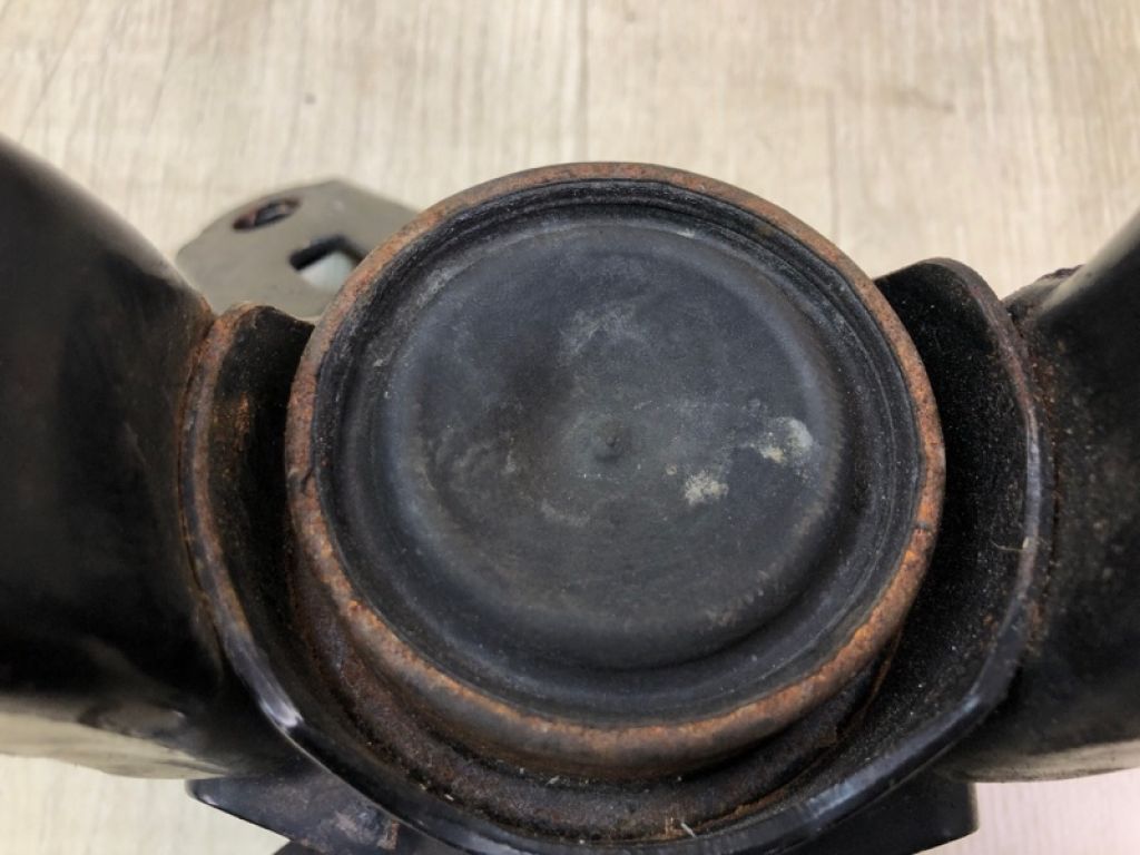 12305-37160 | Подушка двигуна LEXUS CT200 11-17 - Фото 6