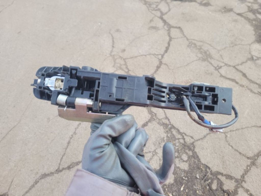 Ручка двері зовнішня передн. прав. NISSAN LEAF 18- - Фото 2