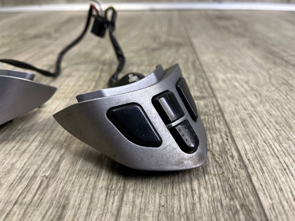 37460-64J50-ZCP | Кнопки руля SUZUKI GRAND VITARA 05-15 - Фото 2