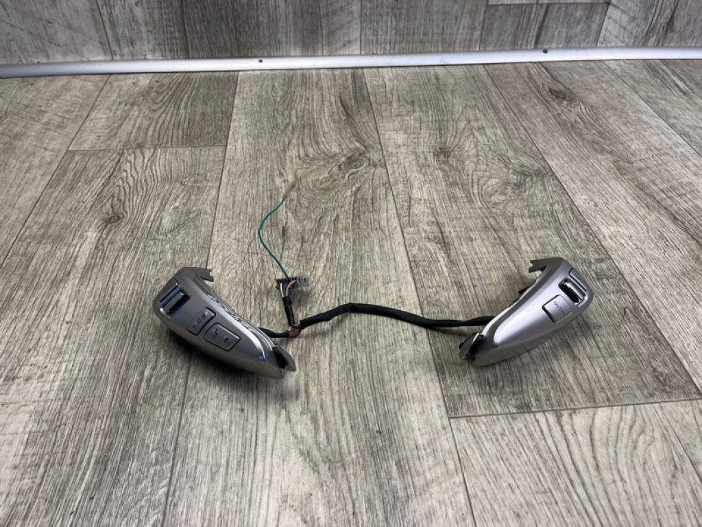 255503VA4A | Кнопки на руль NISSAN VERSA B17 11-19