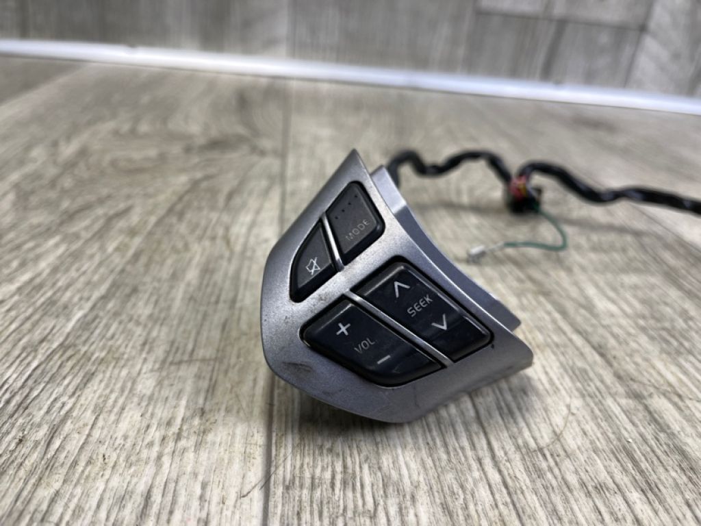 37460-77K30-ZCP | Кнопки руля SUZUKI GRAND VITARA 05-15 - Фото 3