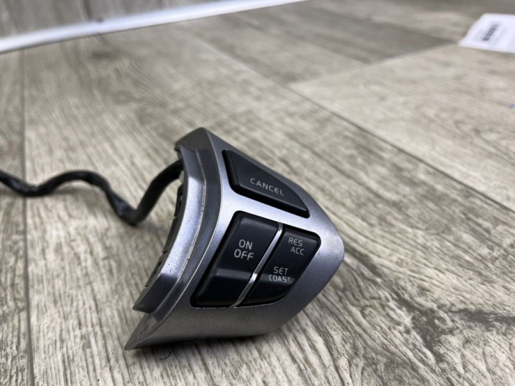 37460-77K30-ZCP | Кнопки на руль SUZUKI GRAND VITARA 05-15 - Фото 2