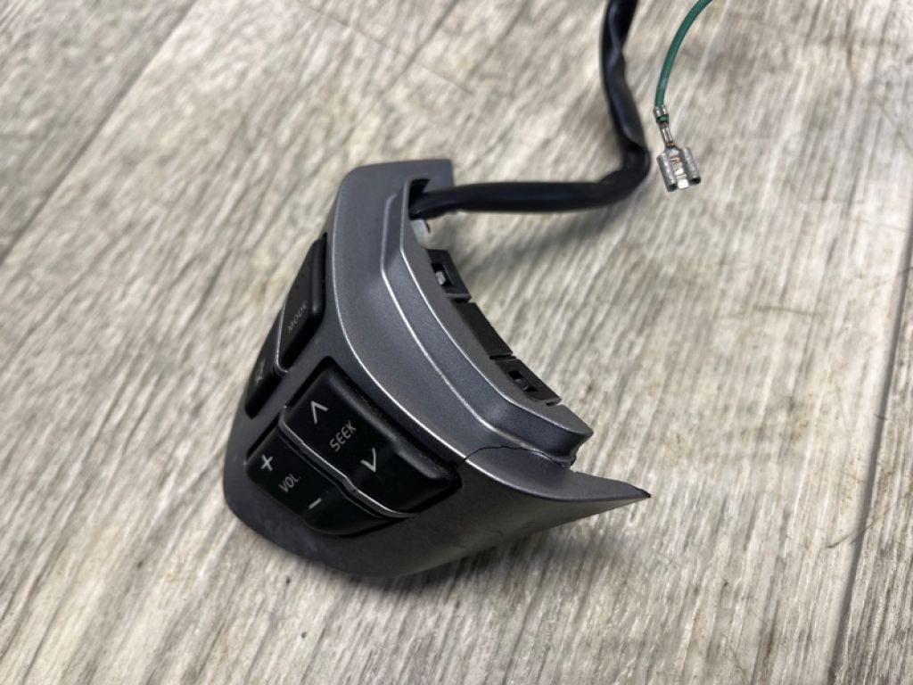 37460-77K30-ZCP | Кнопки на руль SUZUKI GRAND VITARA 05-15 - Фото 2