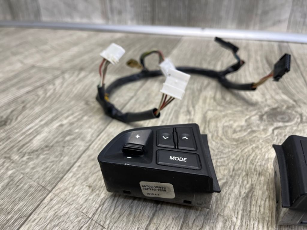 96700-1R050-RDR | Кнопки на руль HYUNDAI ACCENT RB 10- - Фото 4