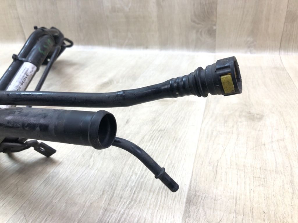 31030 3Q500 | Горловина паливного бака HYUNDAI SONATA YF 10-14 - Фото 4