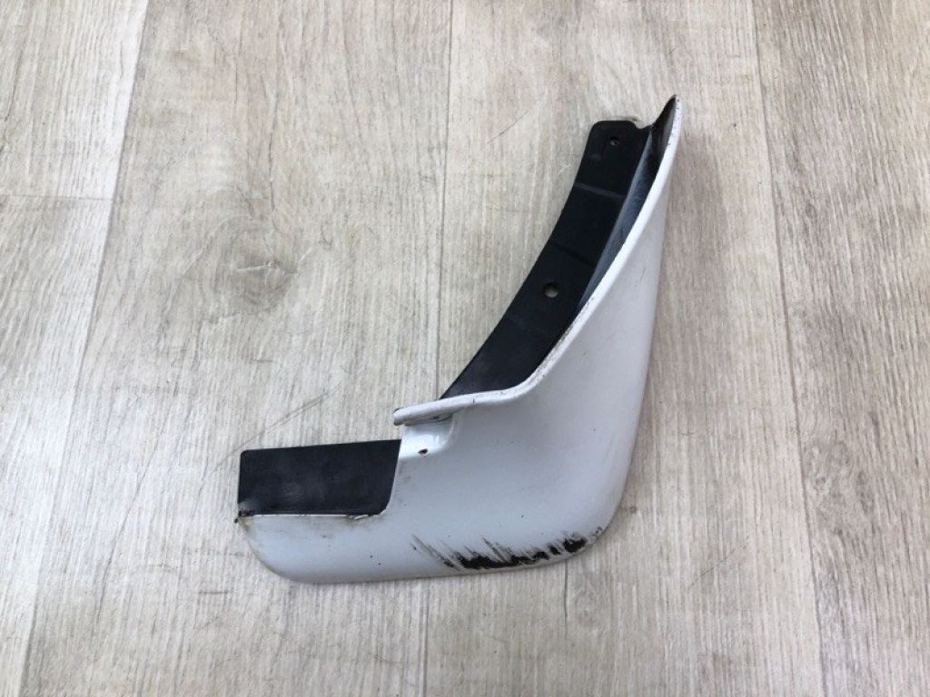 638543NF1A | Бризговик передн. прав. NISSAN LEAF 10-17