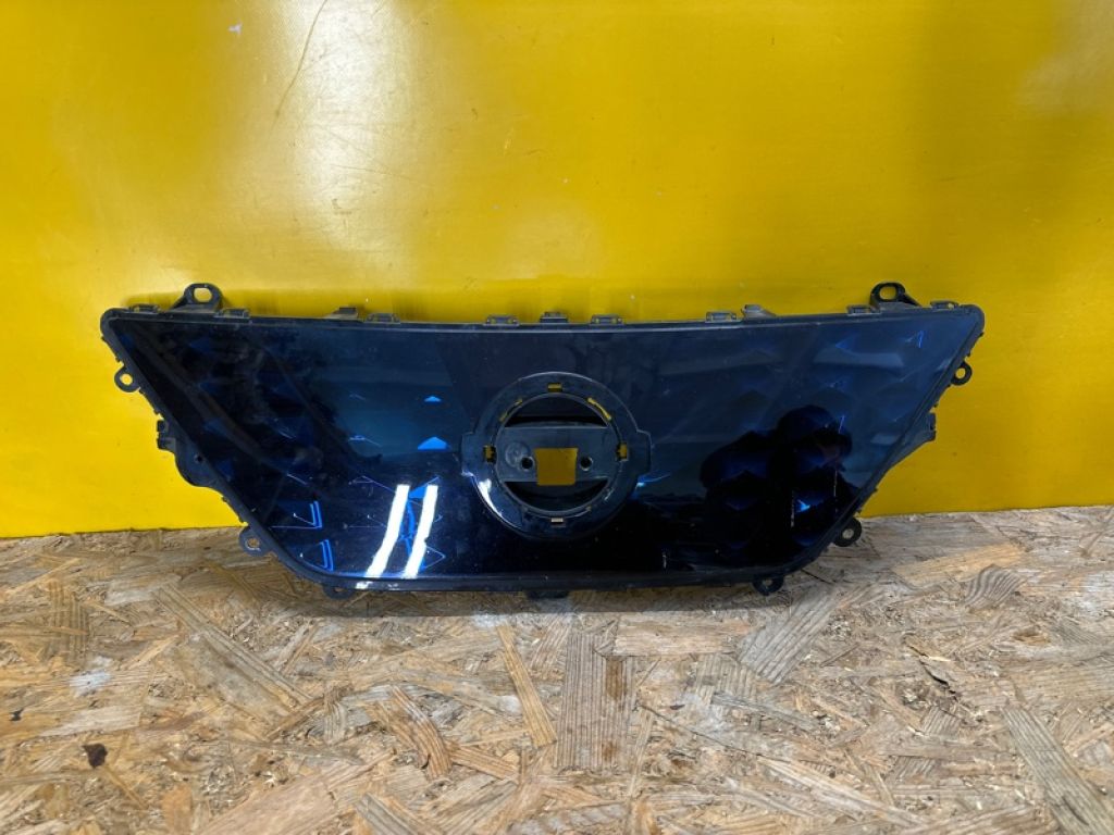 62072-5SK0D | Решетка радиатора NISSAN LEAF 18-