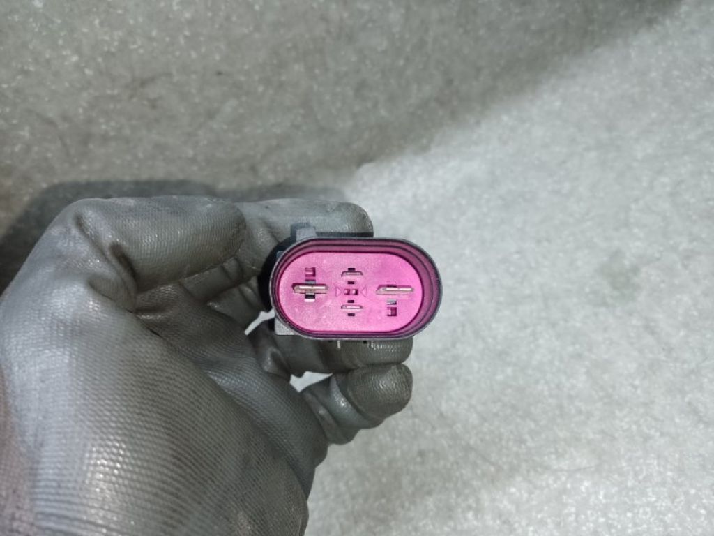 7L0959455D | Диффузор вентилятора основного радиатора прав. AUDI Q7 05-15 - Фото 3