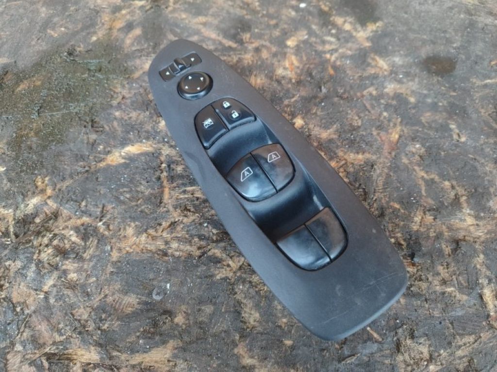 25401-3KA2A | Блок керування склопідіймачами лів. NISSAN PATHFINDER R52 12-21